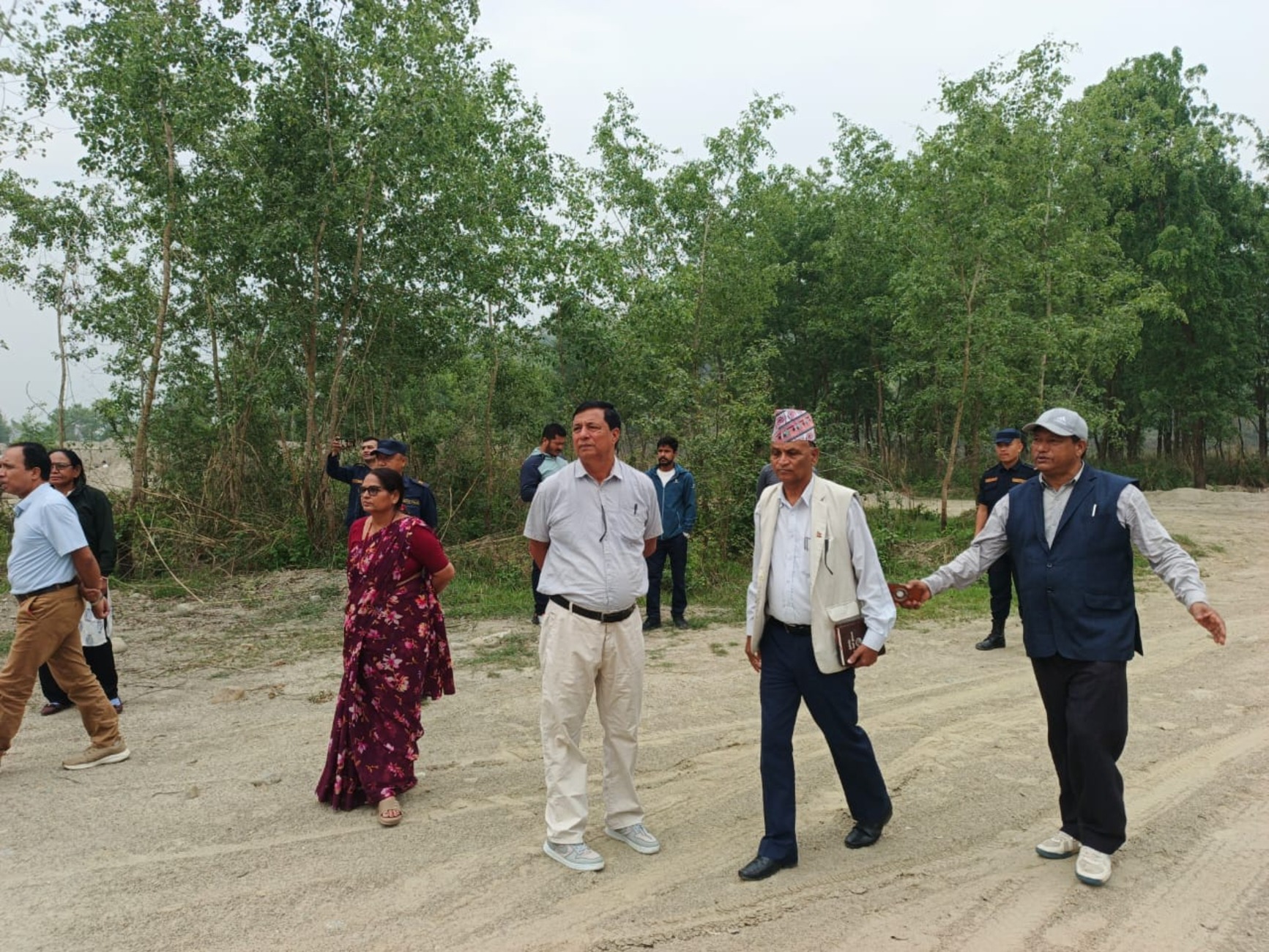 विनयी  त्रिवेणी  स्थित विनयी  खोला अनुगमन  (२०८२-१२-२५ )